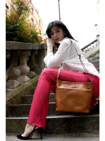 Victor & Hugo Paris Leder-Umhängetasche "Ylena" in Camel - (B)25 x (H)24 x (T)8 cm