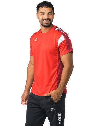 True Prodigy Trainingsshirt "Celebrate 125" in Rot