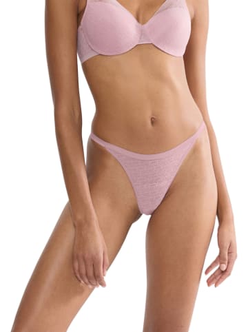 Triumph Stringi w kolorze jasnoróżowym