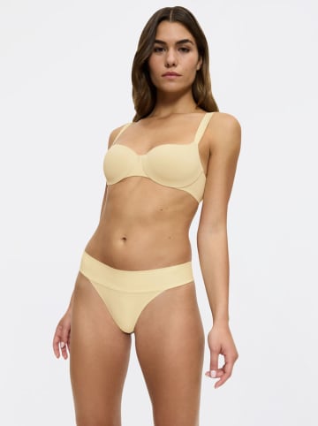 Triumph Stringi w kolorze jasnożółtym