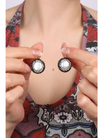 Pierres delicates Vergold. Ohrhänger mit Perlmutt