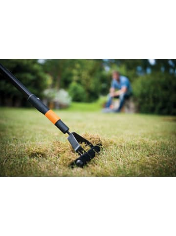 Fiskars Rasenlüfter in Schwarz