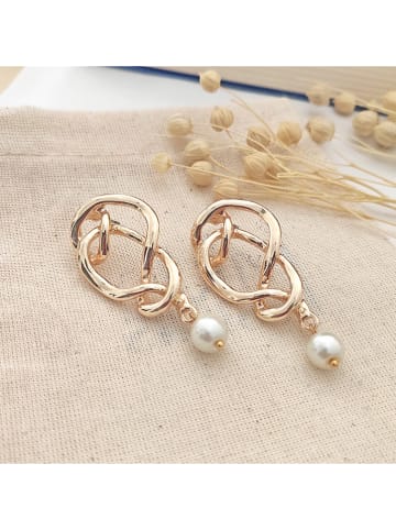 atelier MIU Vergulde oorstekers met sierparels