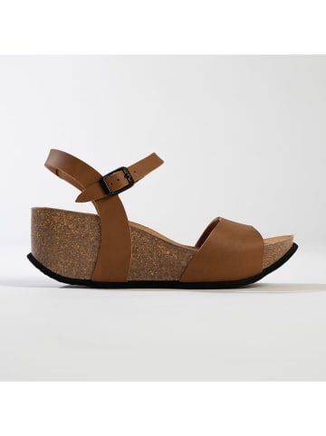 BACKSUN Sandały "Hong Kong" w kolorze jasnobrązowym na koturnie