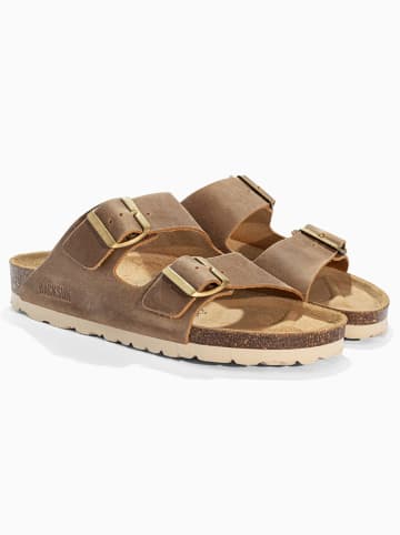 BACKSUN Skórzane klapki "Bali" w kolorze beżowym