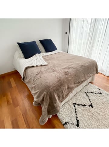 Le Comptoir de la Plage Plaid "Lapin'' in Taupe/ Weiß - (L)240 x (B)220 cm