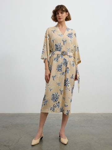 BGN Kleid in Beige