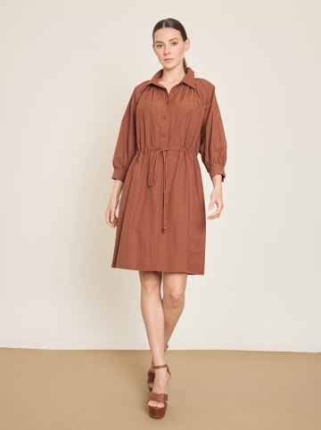 BGN Kleid in Hellbraun