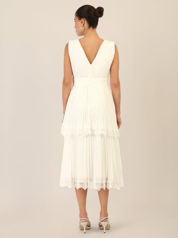 APART Plisseekleid in Creme