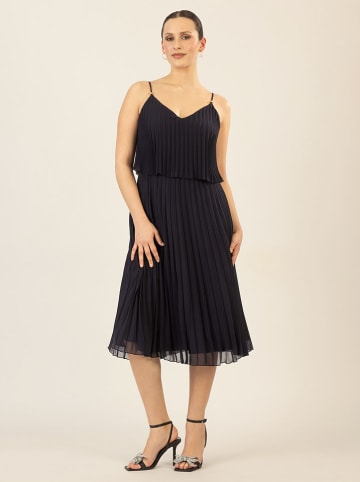 APART Plisseekleid in Dunkelblau