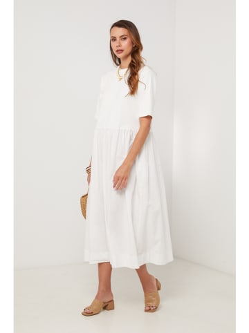 Lin Passion Sukienka w kolorze białym