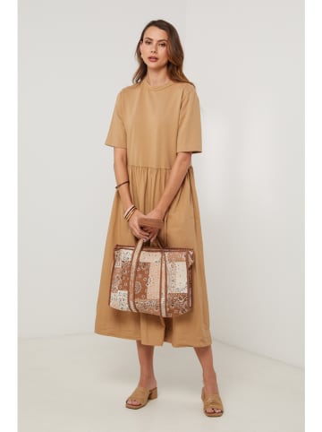 Lin Passion Kleid in Camel