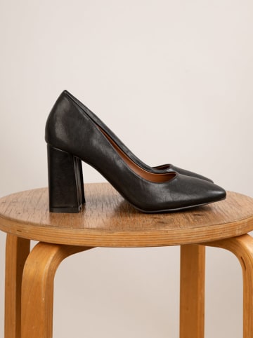 Bellucci Pumps in Schwarz
