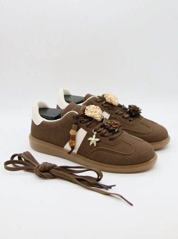 Bellucci Sneakers in Braun