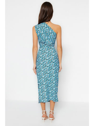 trendyol Kleid in Hellblau/ Schwarz/ Weiß