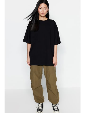 trendyol Shirt in Schwarz