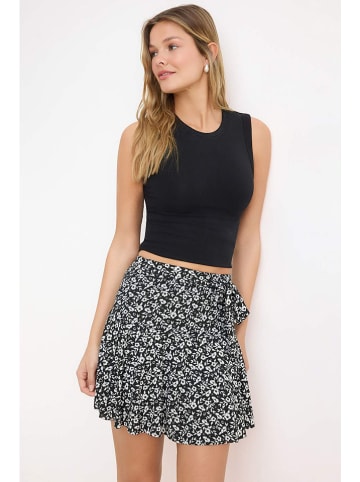 trendyol Rock in Schwarz/ Beige