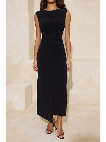 trendyol Kleid in Schwarz