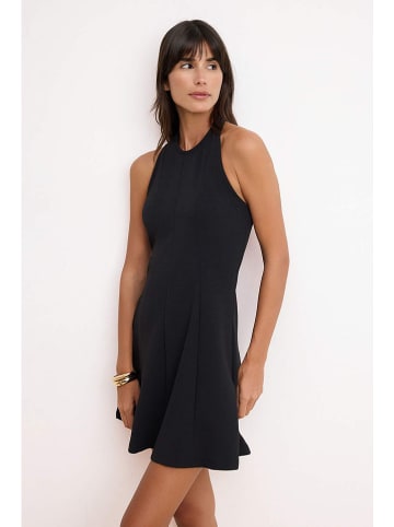 trendyol Kleid in Schwarz