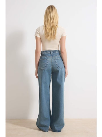 trendyol Jeans - Comfort fit - in Blau