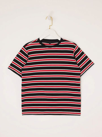 trendyol Shirt in Rot/ Schwarz