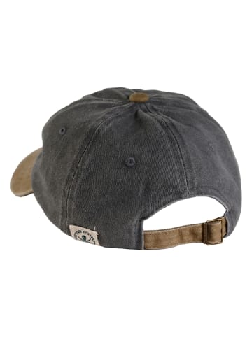The Time of Bocha Cap in Grau