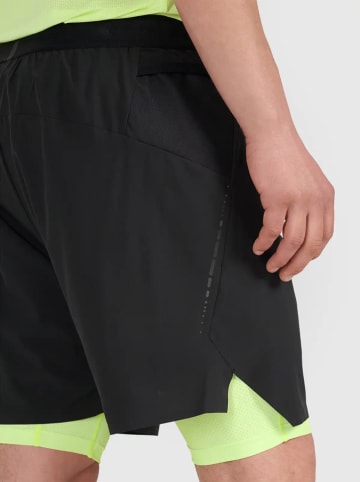4F Trainingsshorts in Schwarz/ Gelb