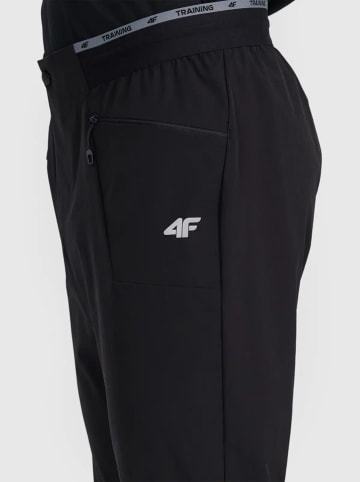 4F Trekkinghose in Schwarz