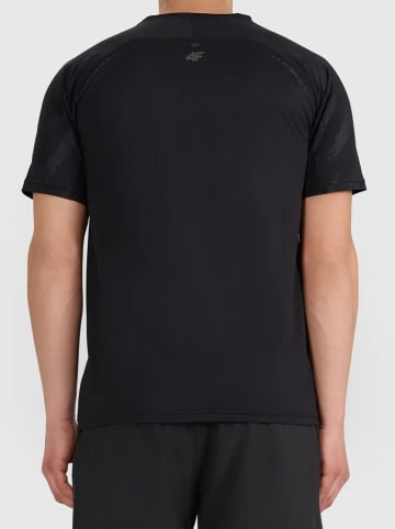 4F Trainingsshirt in Schwarz