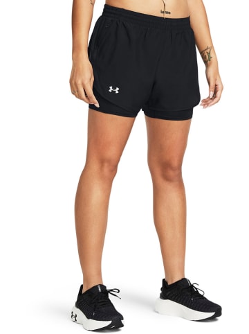Under Armour Trainingsshorts "Fly By" in Schwarz