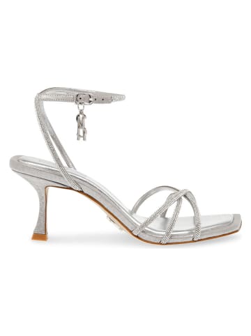 Steve Madden Sandały w kolorze srebrnym