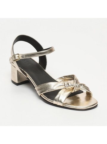CALANK Leder-Sandaletten in Gold