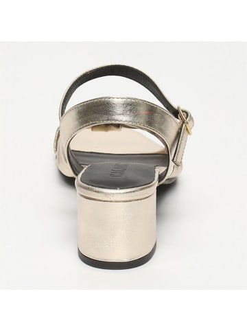 CALANK Leder-Sandaletten in Gold