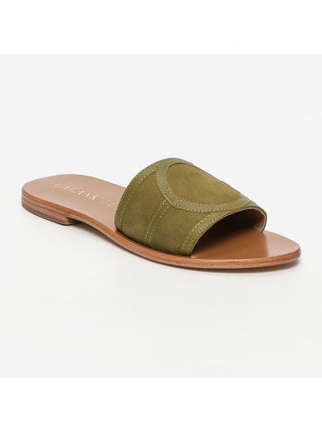 CALANK Skórzane klapki w kolorze khaki