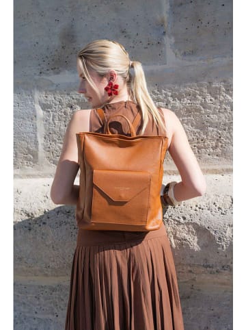 maison héritage PARIS Leder-Rucksack "Fiori" in Camel - (B)29 x (H)34 x (T)10 cm