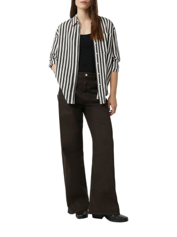 comma Top in Schwarz