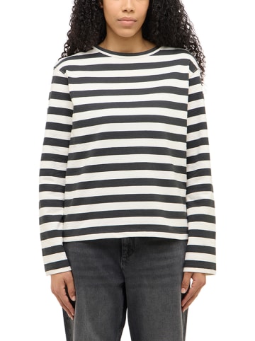 Mustang Longsleeve "Sutton" in Schwarz