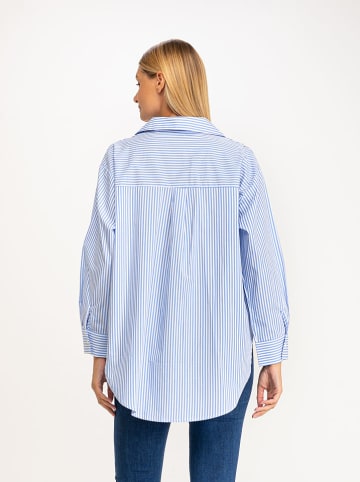 Tantra Bluse in Hellblau/ Weiß