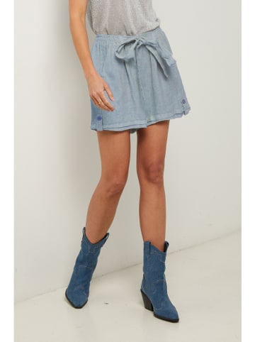 Fleur de Lin Shorts in Hellblau