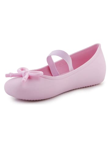 Crocs Ballerina's "Brooklyn" lichtroze