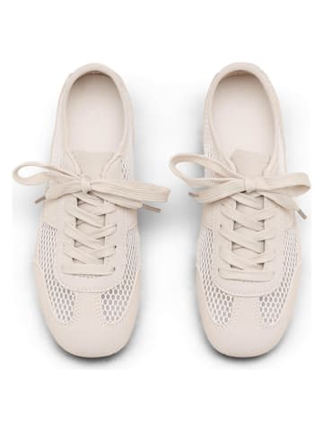 C'M Sneakers in Beige