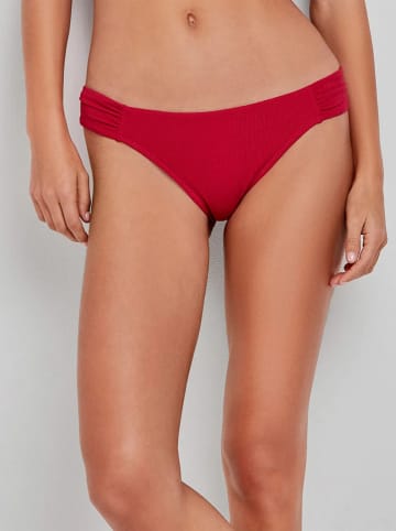 gisela Figi bikini w kolorze czerwonym