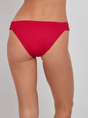 gisela Figi bikini w kolorze czerwonym