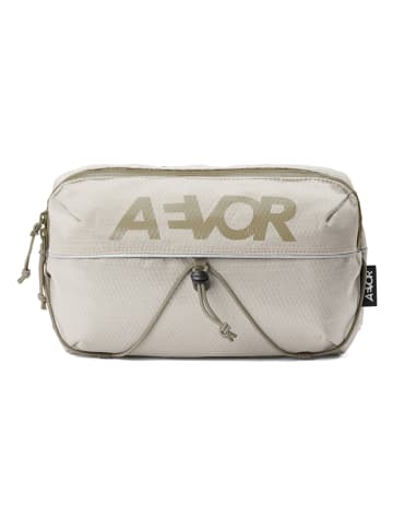 AEVOR Borstbuidel "Bar Bag Proof" olijfgroen - (B)28 x (H)20 x (D)7 cm