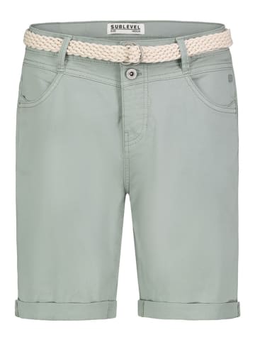 Sublevel Bermudas in Grün