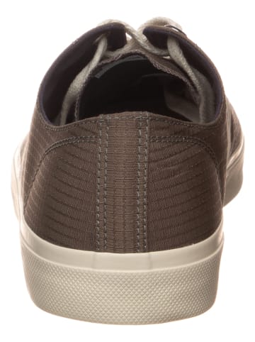 Veja Sneakers "Wata II Low" in Khaki/ Creme