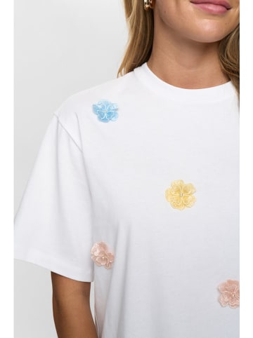 NÜMPH Shirt "Nufleura" wit/meerkleurig