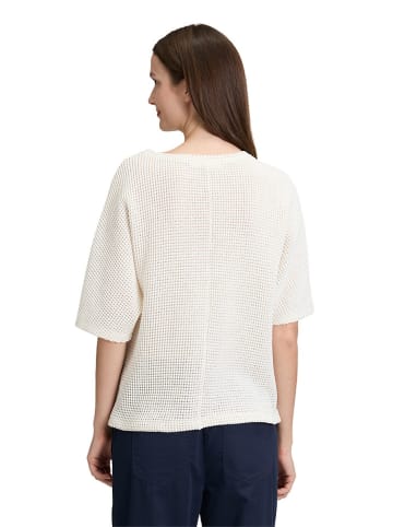 BETTY & CO Sweter w kolorze kremowym