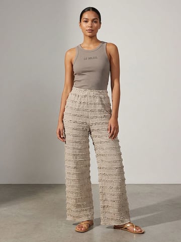 Sublevel Hose in Beige