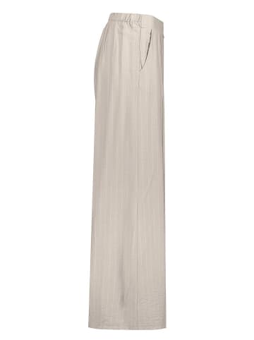 Sublevel Hose in Beige